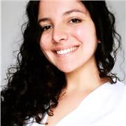 Studentessa dà ripetizioni di inglese/traduce da inglese a italiano e da italiano a inglese
